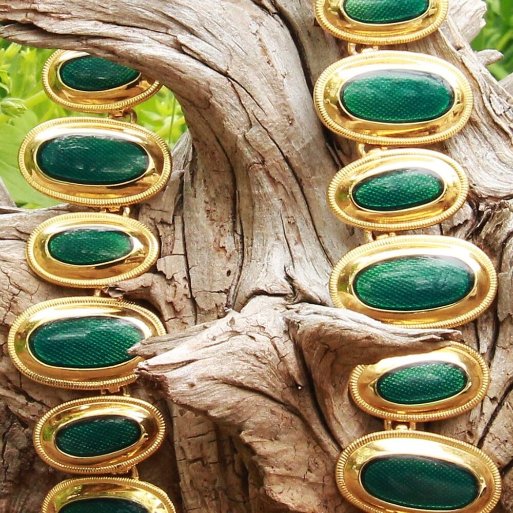 Vintage Courtney G Gold Tone with Green Enamel Necklace - Picture 5 of 11